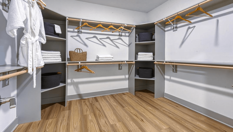 Walk-in closet